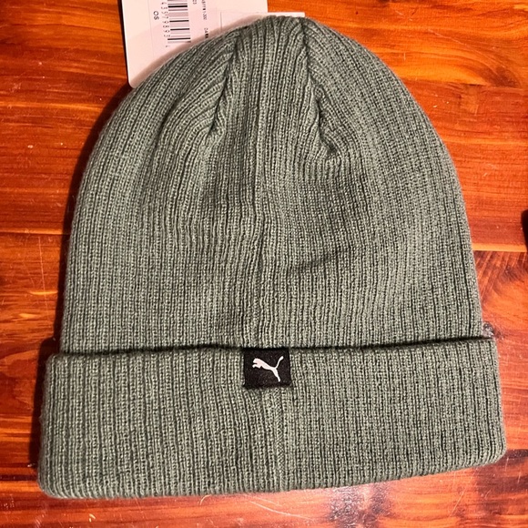PUMA Fundamental Cuff Beanie Sage Green One Size NWT - Picture 3 of 5